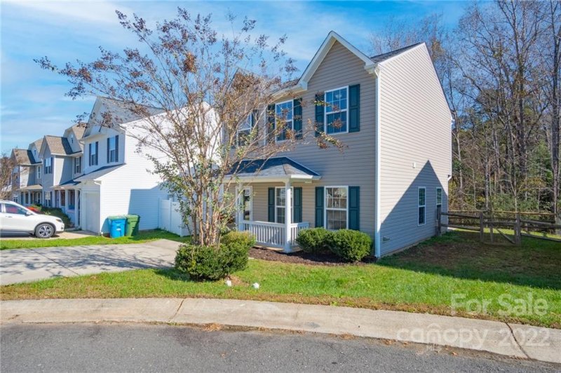 Property image 3 at 208 Makayla Court, Fort Mill, SC 29715