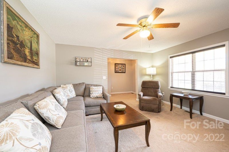 Property image 4 at 707 Catawba Valley Boulevard, Hickory, NC 28602