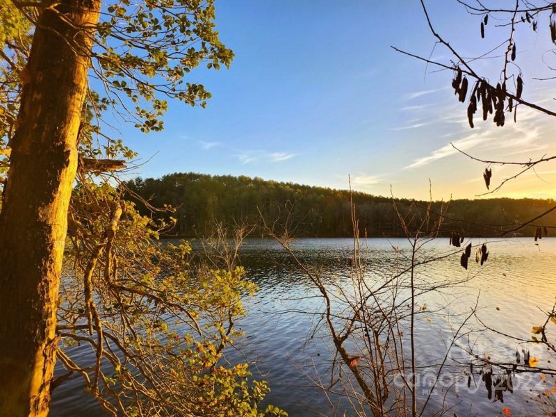 Property image 4 at 1518 Reflections Edge Drive, Granite Falls, NC 28630