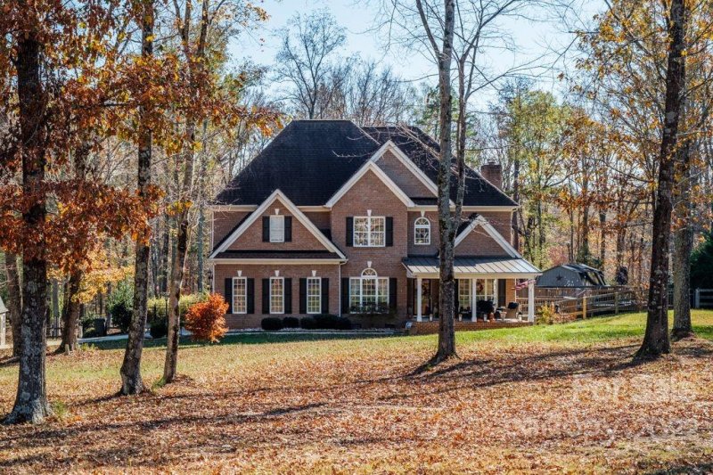 7107 Nesbit Road