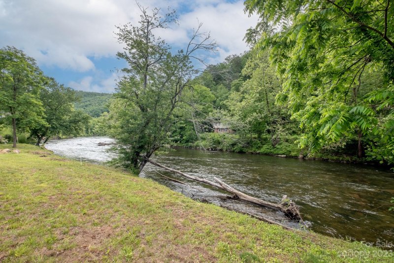 Property image 4 at 156 Grayling Drive, Cullowhee, NC 28723