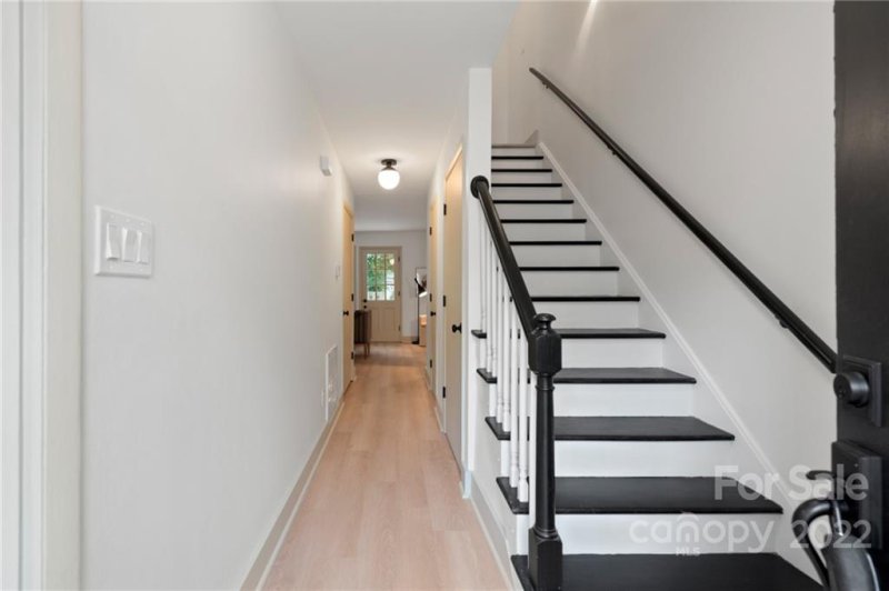 Property image 3 at 4611 Hedgemore Drive, Charlotte, NC 28209