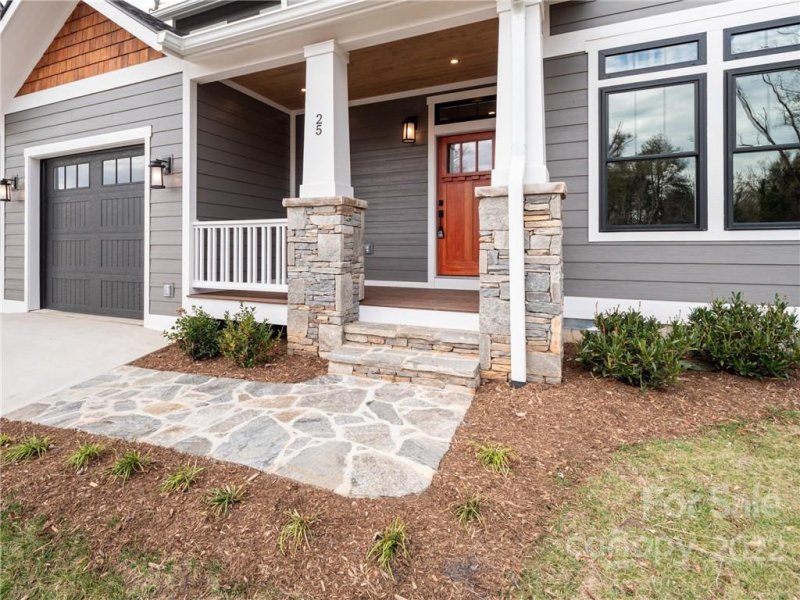 Property image 5 at 25 Acona Lane, Asheville, NC 28803