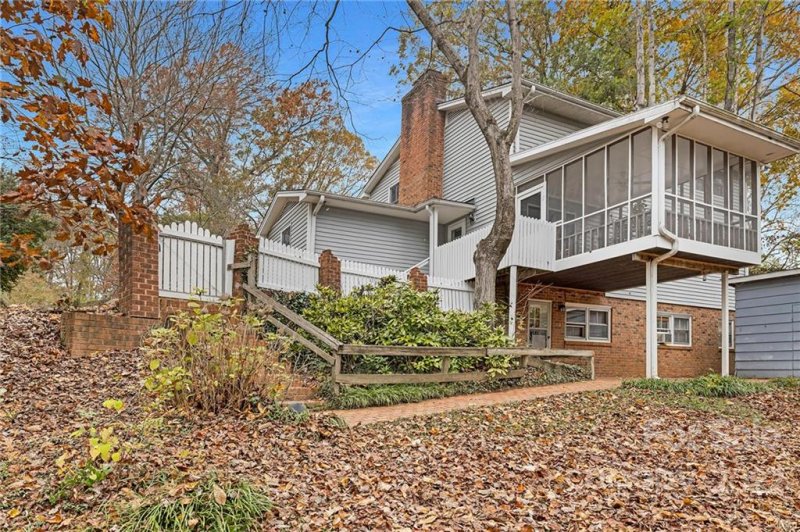 Property image 3 at 3007 Courtland Drive, Gastonia, NC 28056