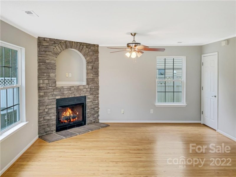 Property image 3 at 1733 Mission Oaks Street, Kannapolis, NC 28083