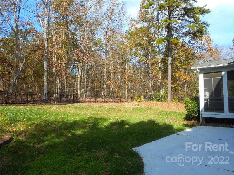 Property image 3 at 7201 Three Wood Drive, Matthews, NC 28104