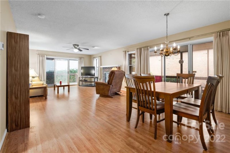 Property image 3 at 118 Exeter Court, Hendersonville, NC 28791