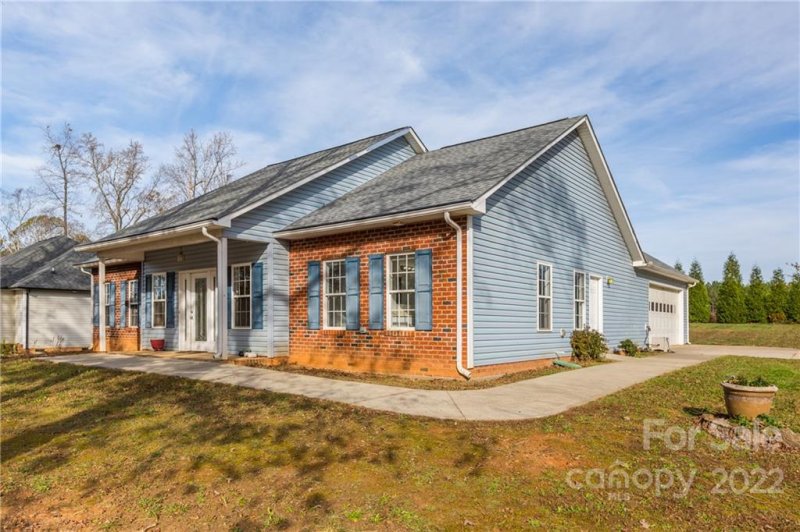 Property image 2 at 1015 Secretariat Lane, Salisbury, NC 28144