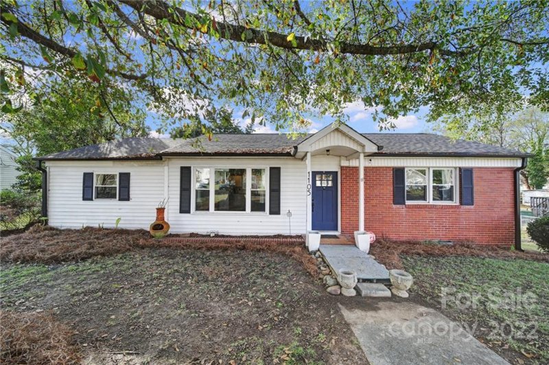 Property image 2 at 1105 E Park Drive, Gastonia, NC 28054