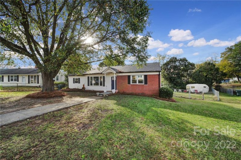 Property image 4 at 1105 E Park Drive, Gastonia, NC 28054