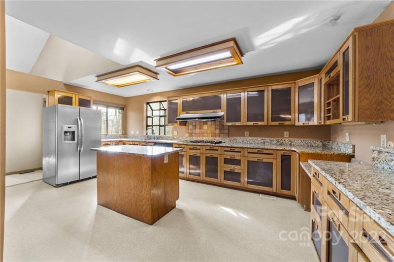 Property image 4 at 4300 Town And Country Drive, Charlotte, NC 28226