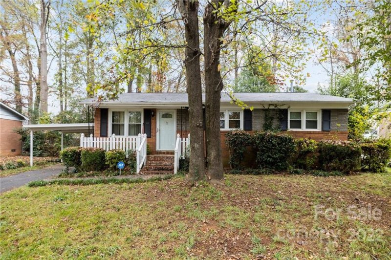 Property image 2 at 9642 Feldbank Drive, Charlotte, NC 28216