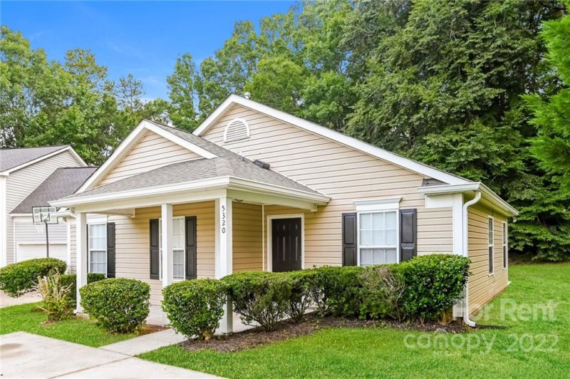 Property image 3 at 5320 Wisbech Court, Charlotte, NC 28215