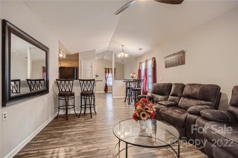 Property image 3 at 1616 Crandon Drive, Charlotte, NC 28216
