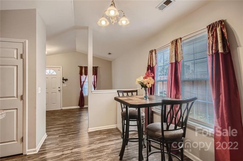 Property image 5 at 1616 Crandon Drive, Charlotte, NC 28216