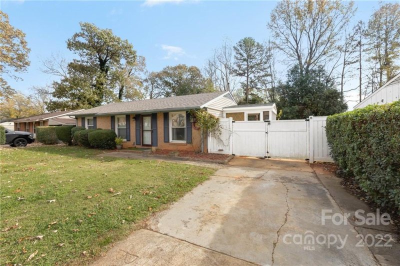 Property image 2 at 1308 Milan Road, Charlotte, NC 28216