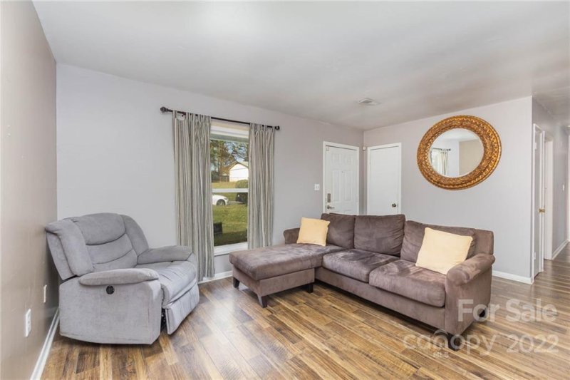 Property image 4 at 1308 Milan Road, Charlotte, NC 28216