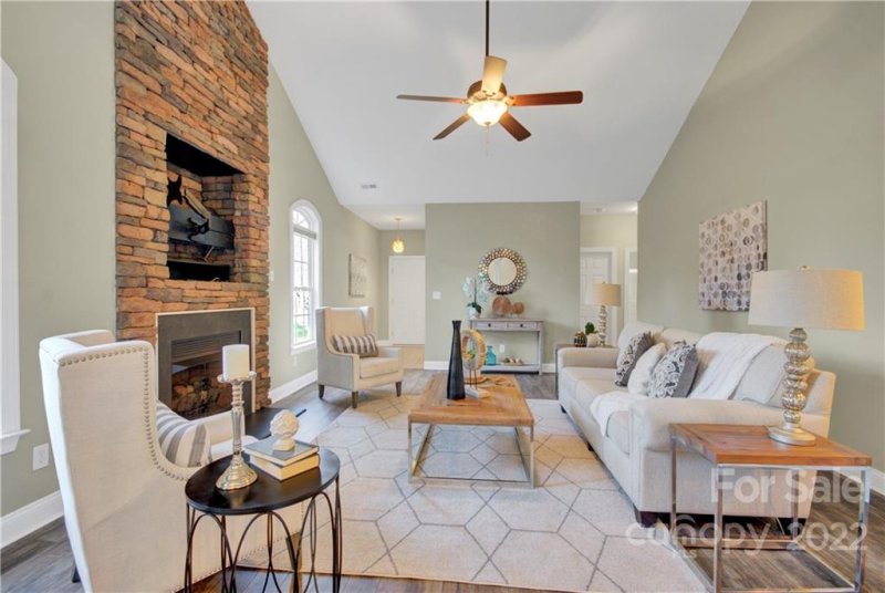 Property image 4 at 7977 Worth Way, Denver, NC 28037