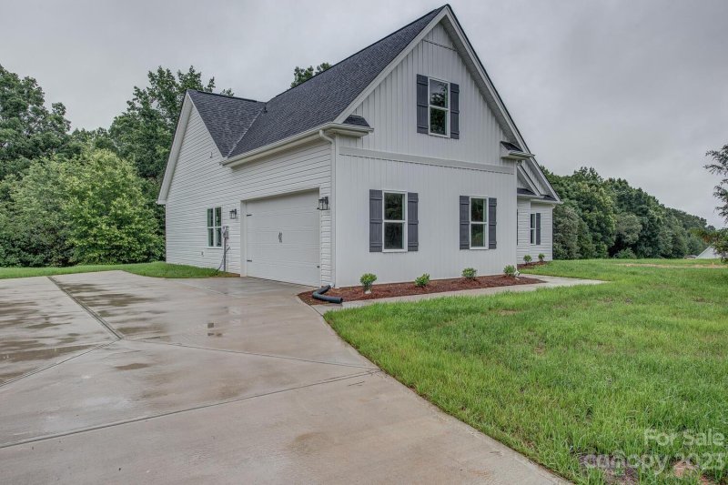 Property image 3 at 117 Bottom Road, Kings Mountain, NC 28086