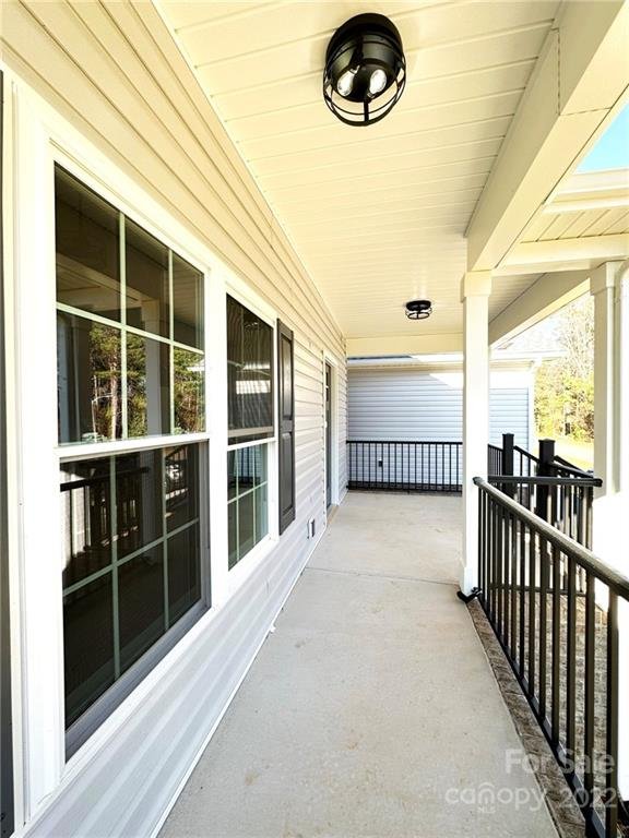 Property image 3 at 1181 Kensington Circle, Newton, NC 28658