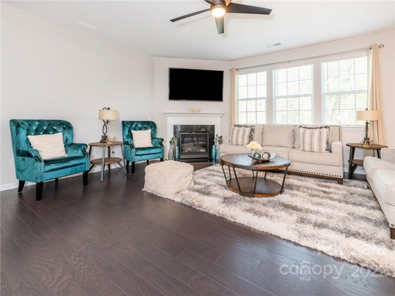 Property image 2 at 916 Pecan Tree Lane, Fort Mill, SC 29715