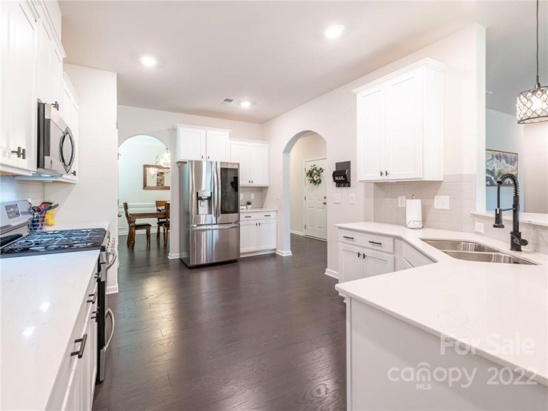 Property image 3 at 916 Pecan Tree Lane, Fort Mill, SC 29715