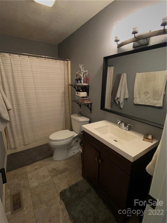 Property image 4 at 3205 44th Avenue Drive, Hickory, NC 28601