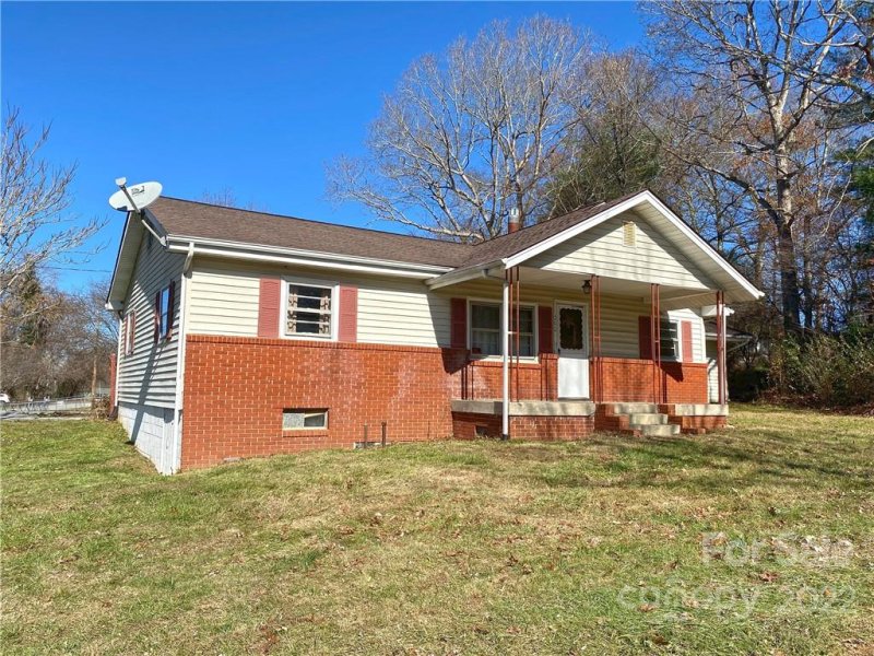 Property image 2 at 202 E Walker Street, East Flat Rock, NC 28726