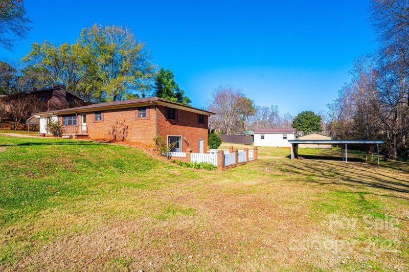 Property image 4 at 2067 15th Avenue, Hickory, NC 28601