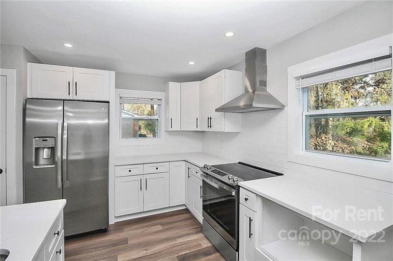 Property image 2 at 5007 Curtiswood Drive, Charlotte, NC 28213