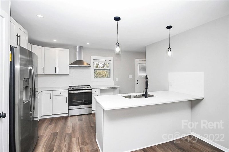 Property image 5 at 5007 Curtiswood Drive, Charlotte, NC 28213