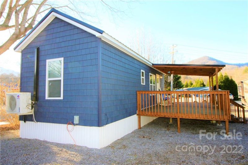 Property image 2 at 310 Aqua Vista Loop, Waynesville, NC 28785