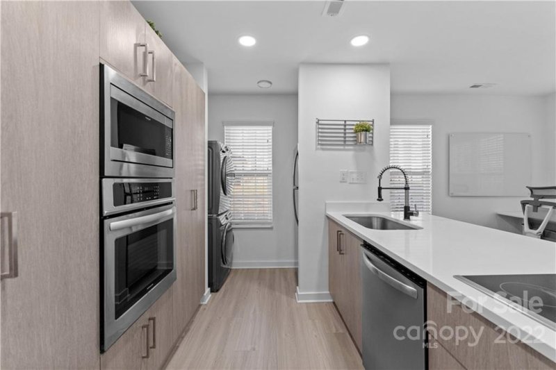 Property image 5 at 1515 Briar Creek Road, Charlotte, NC 28205