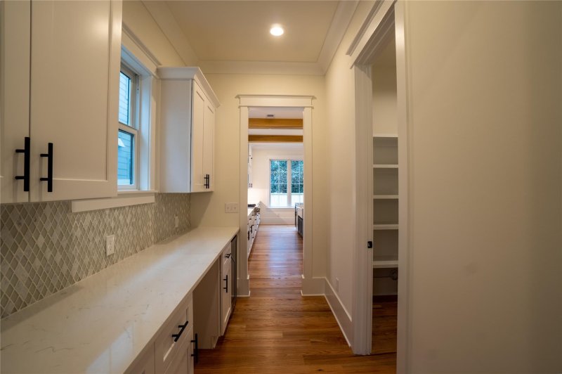 Property image 4 at 3224 E Ford Road, Charlotte, NC 28205