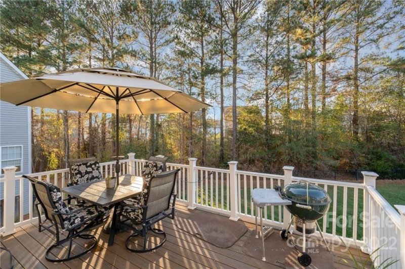 112 Carolinian Drive