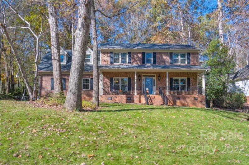 946 Mallard Drive
