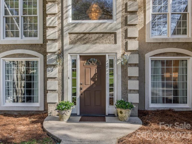 Property image 4 at 5533 Mountain Point Lane, Charlotte, NC 28216