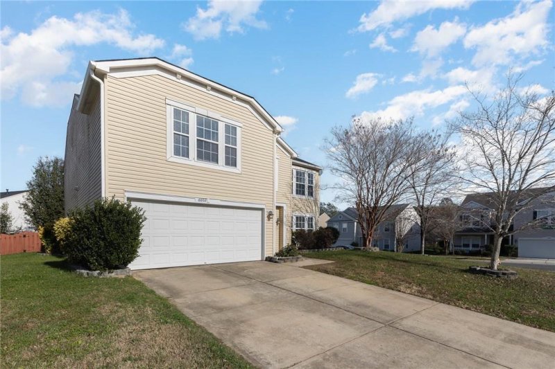 Property image 2 at 6602 Fawn View Drive, Charlotte, NC 28216