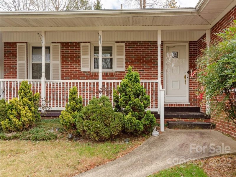 Property image 3 at 217 Balsam Road, Hendersonville, NC 28792