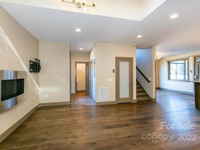 Property image 5 at 44 Druid Drive, Asheville, NC 28806