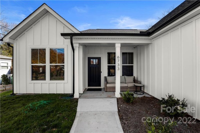 Property image 4 at 6733 Ellendale Drive, Charlotte, NC 28217