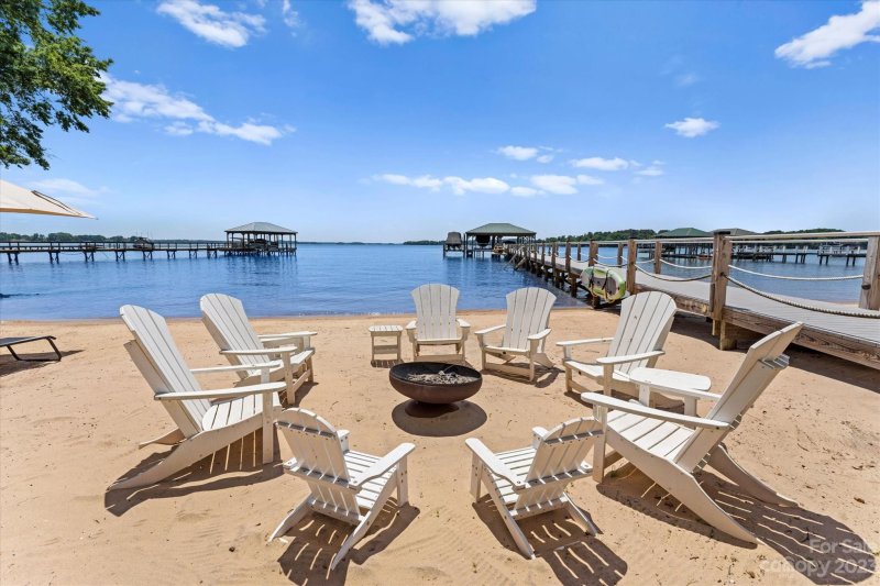 Property image 2 at 720 Isle Of Pines Road, Mooresville, NC 28117