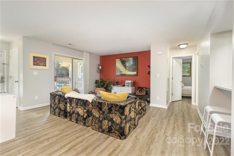 Property image 5 at 1041 Churchill Downs Court, Charlotte, NC 28211