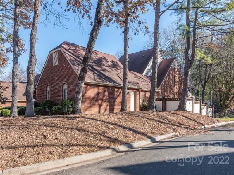 Property image 5 at 5215 Rustlewood Lane, Charlotte, NC 28226