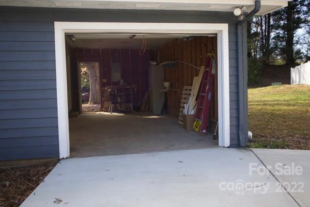 Property image 4 at 1823 Kincaid Court, Hickory, NC 28602