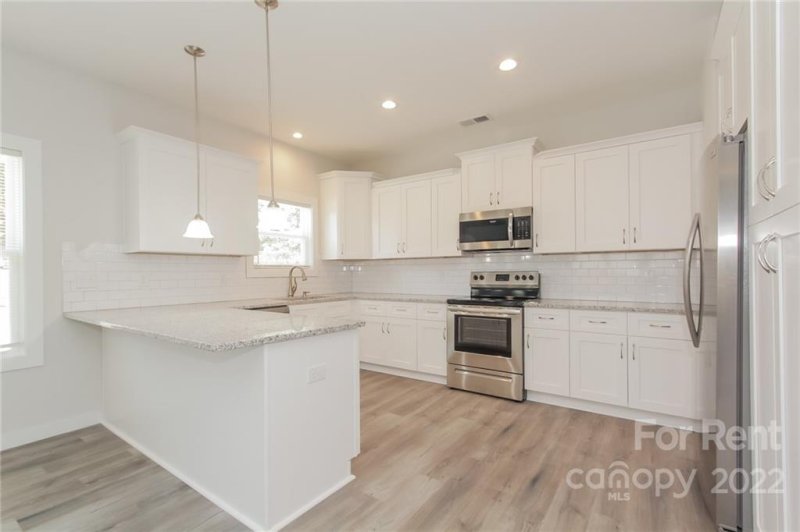 Property image 4 at 329 Todd Road, Charlotte, NC 28208