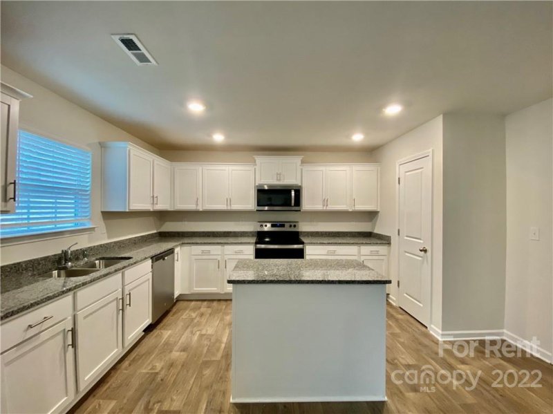 Property image 2 at 3163 Winesap Drive, Dallas, NC 28034