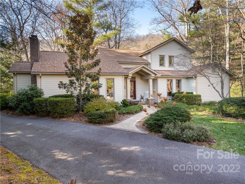 Property image 2 at 452 Sondley Woods Place, Asheville, NC 28805