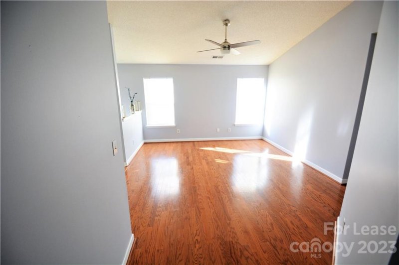 Property image 4 at 6941 Red Bud Circle, Charlotte, NC 28214