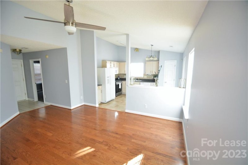 Property image 5 at 6941 Red Bud Circle, Charlotte, NC 28214